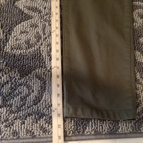 Perk Feel Good Chino Olive Green Office Travel Casual  Preppy Pants Size 40 - Picture 7 of 9